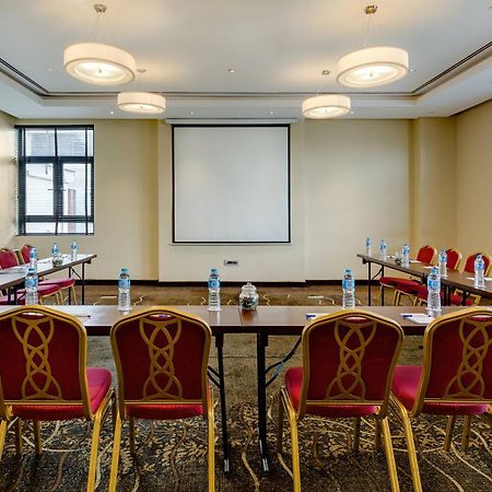 Protea Hotel By Marriott Ikeja Select Lagos Zewnętrze zdjęcie