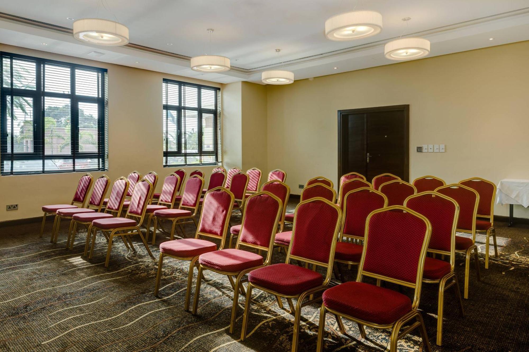 Protea Hotel By Marriott Ikeja Select Lagos Zewnętrze zdjęcie
